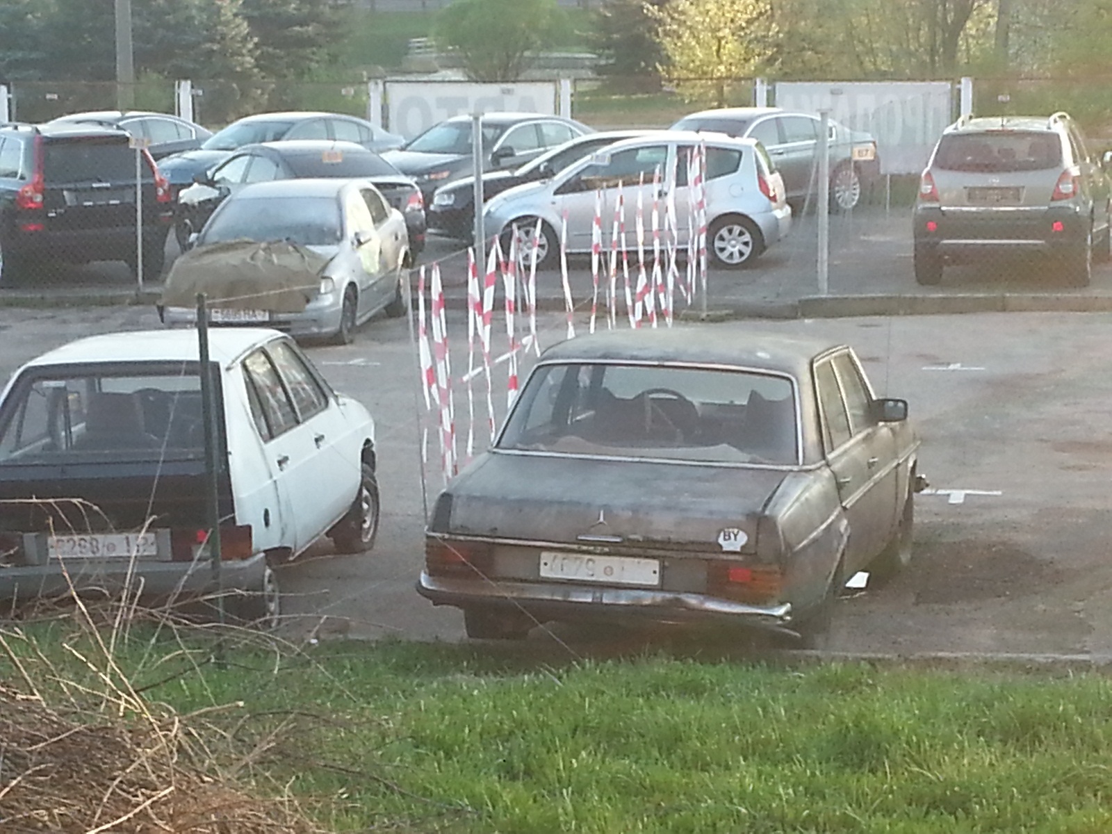 4679 HK, Mercedes-Benz E-Klasse 200–280 Sedan (W114/W115), 1967­–1976