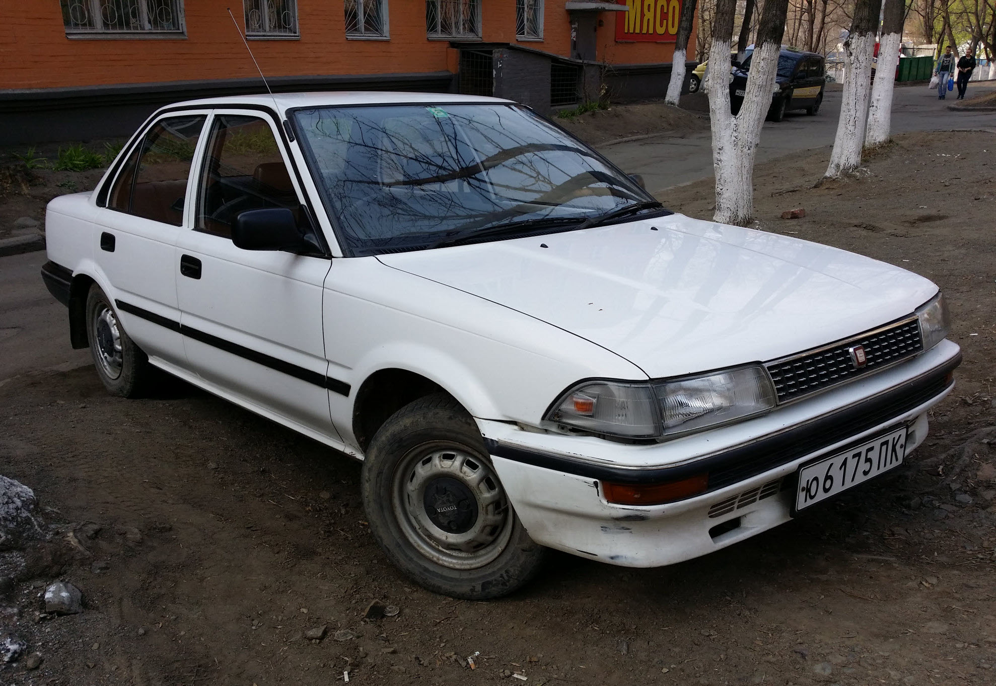 ю 6175 ПК, Toyota Corolla 6th gen Sedan (E90), 1987–1992