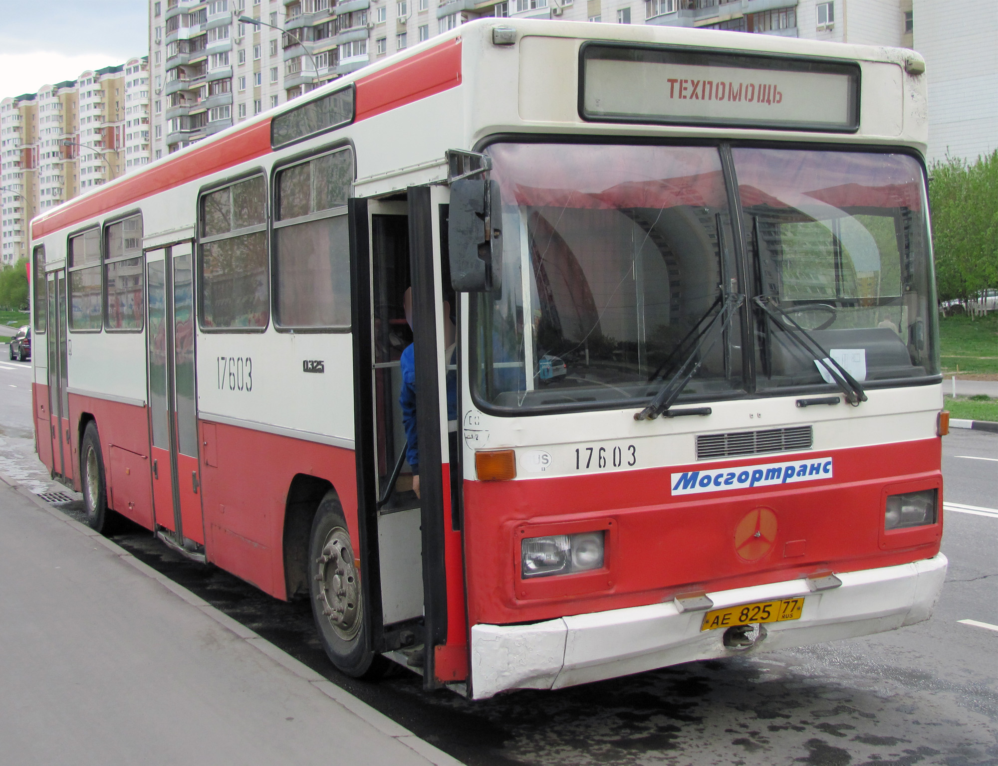 ае 825 77, Mercedes-Benz O325 