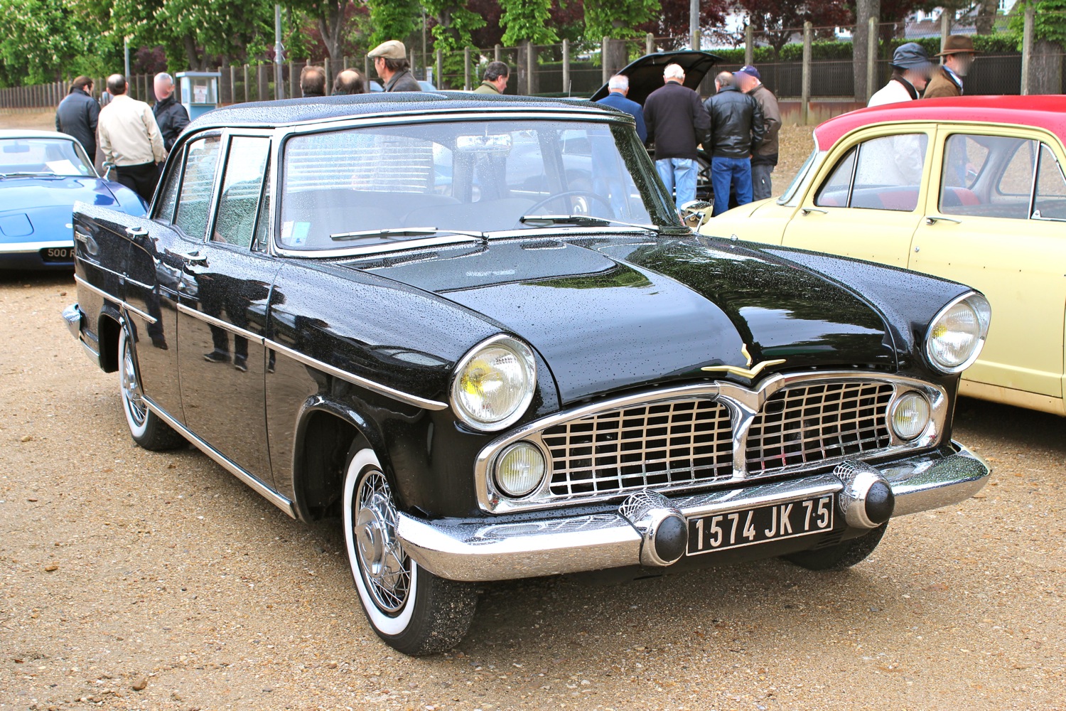 1574 JK 75, Simca Vedette 