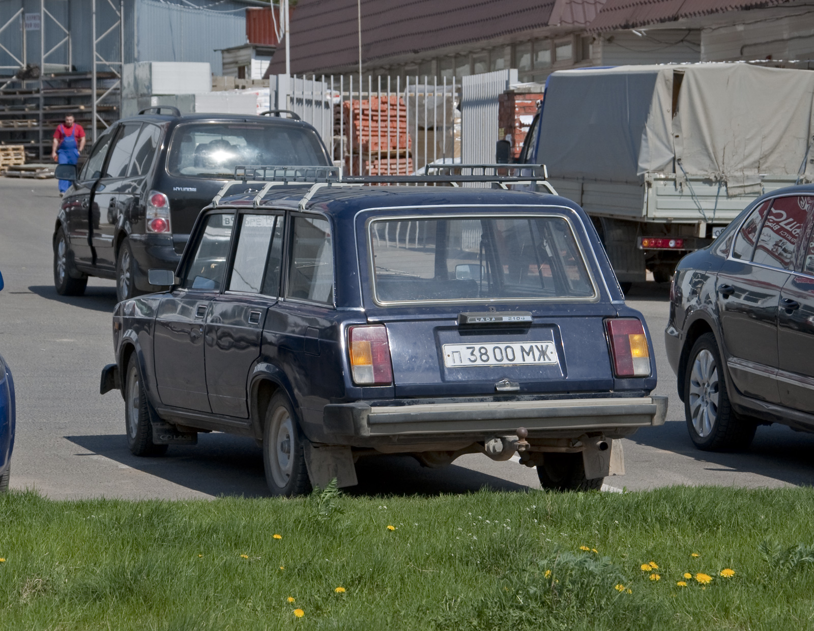 2104 ссср. ВАЗ 2104 С советскими номерами. ВАЗ 2104 СССР. Квадратный номер ВАЗ 2104. Черные советские номера ВАЗ 2104.