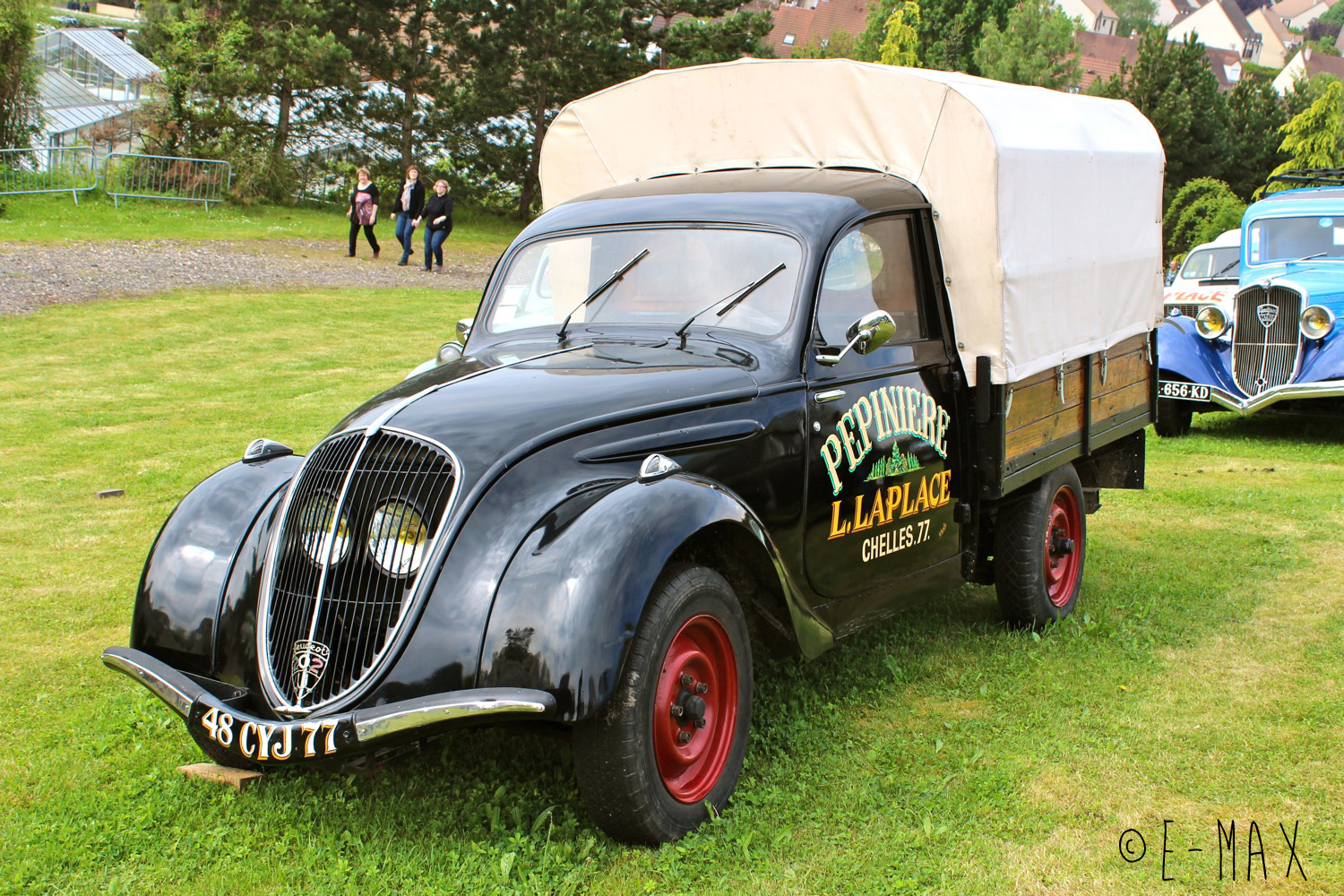 48 CYJ 77, Peugeot 202 