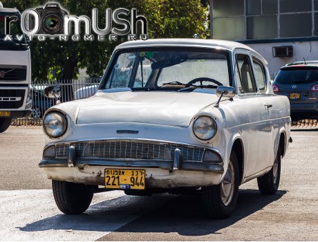 221-944, Ford Anglia