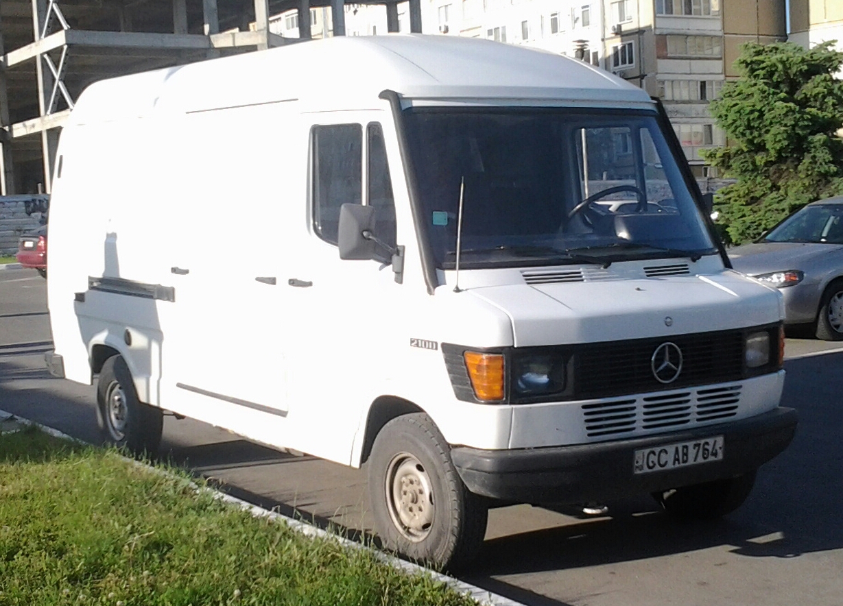 CC AB 764, Mercedes-Benz T1 1st gen (601/602/611), 1976–1996