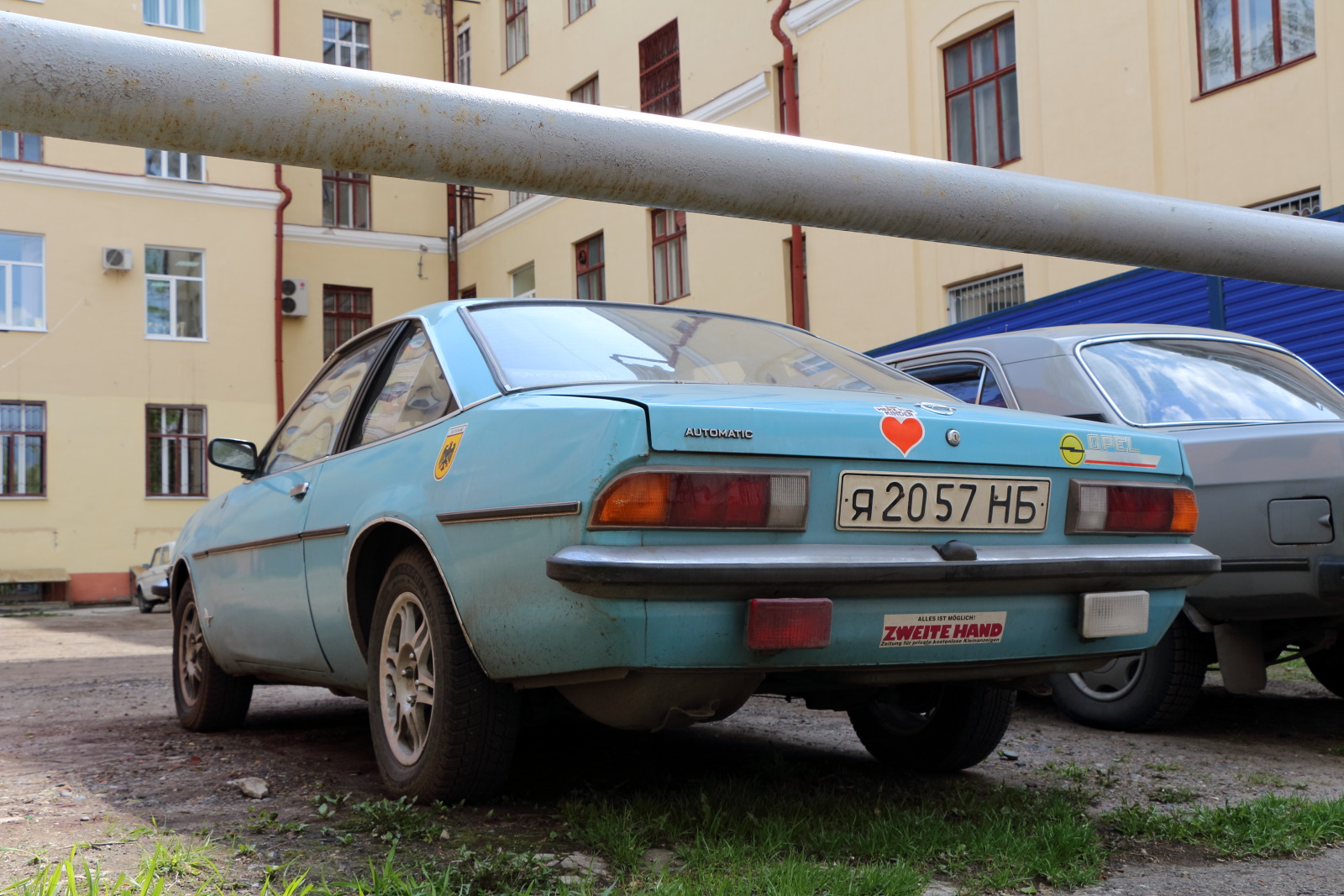 я 2057 НБ, Opel Manta 2nd gen Coupé (B1), 1975–1982