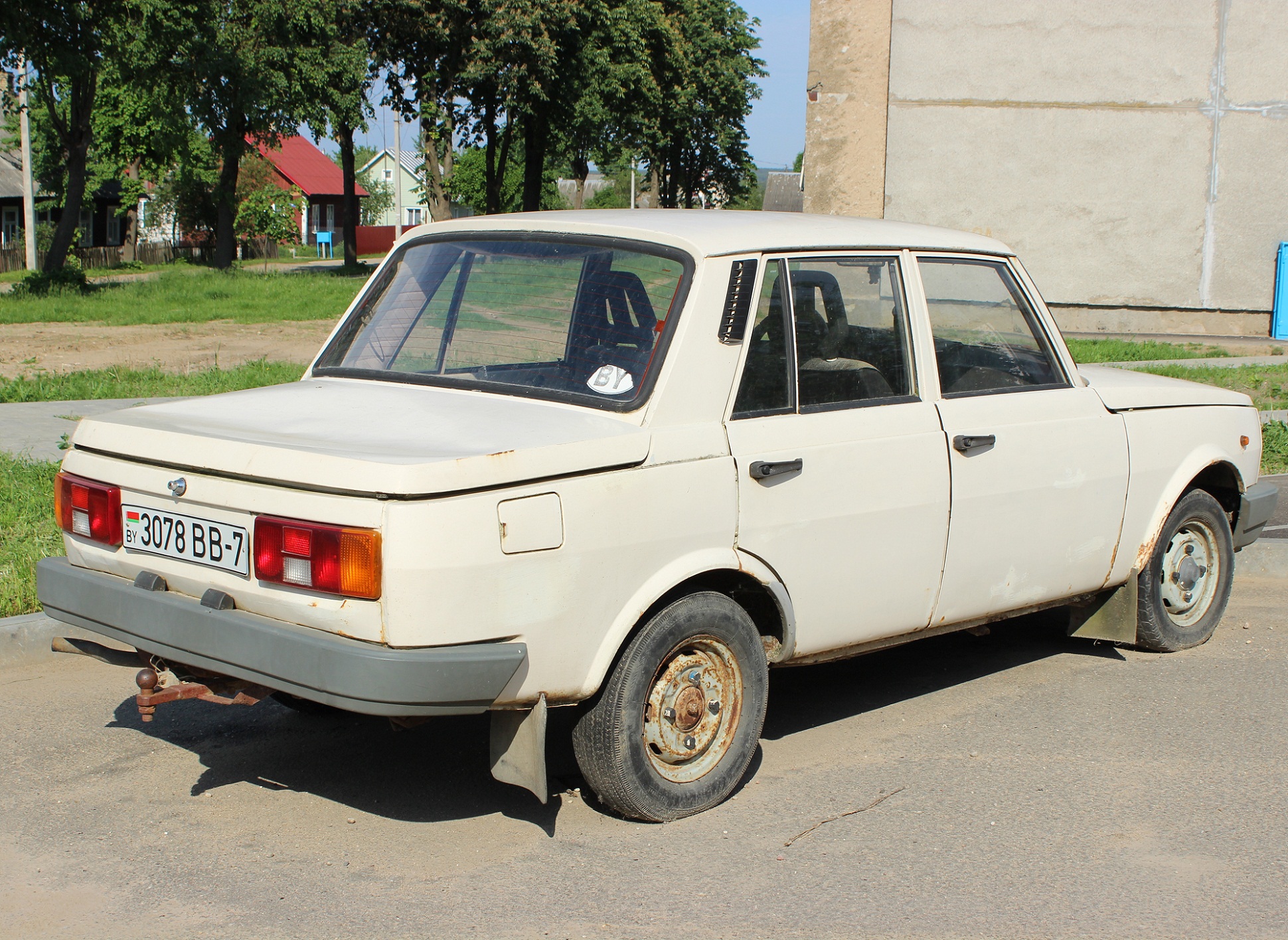 Автомобиль Wartburg 353