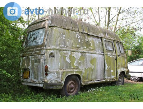 319 PLX 75, Renault Estafette