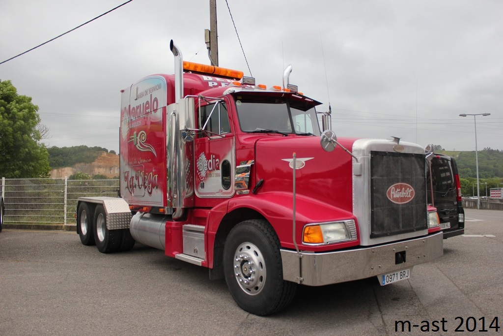 0971 BRJ, Peterbilt 377 