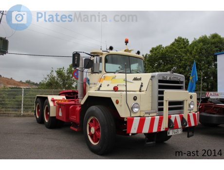 M 7445 S, Mack DM