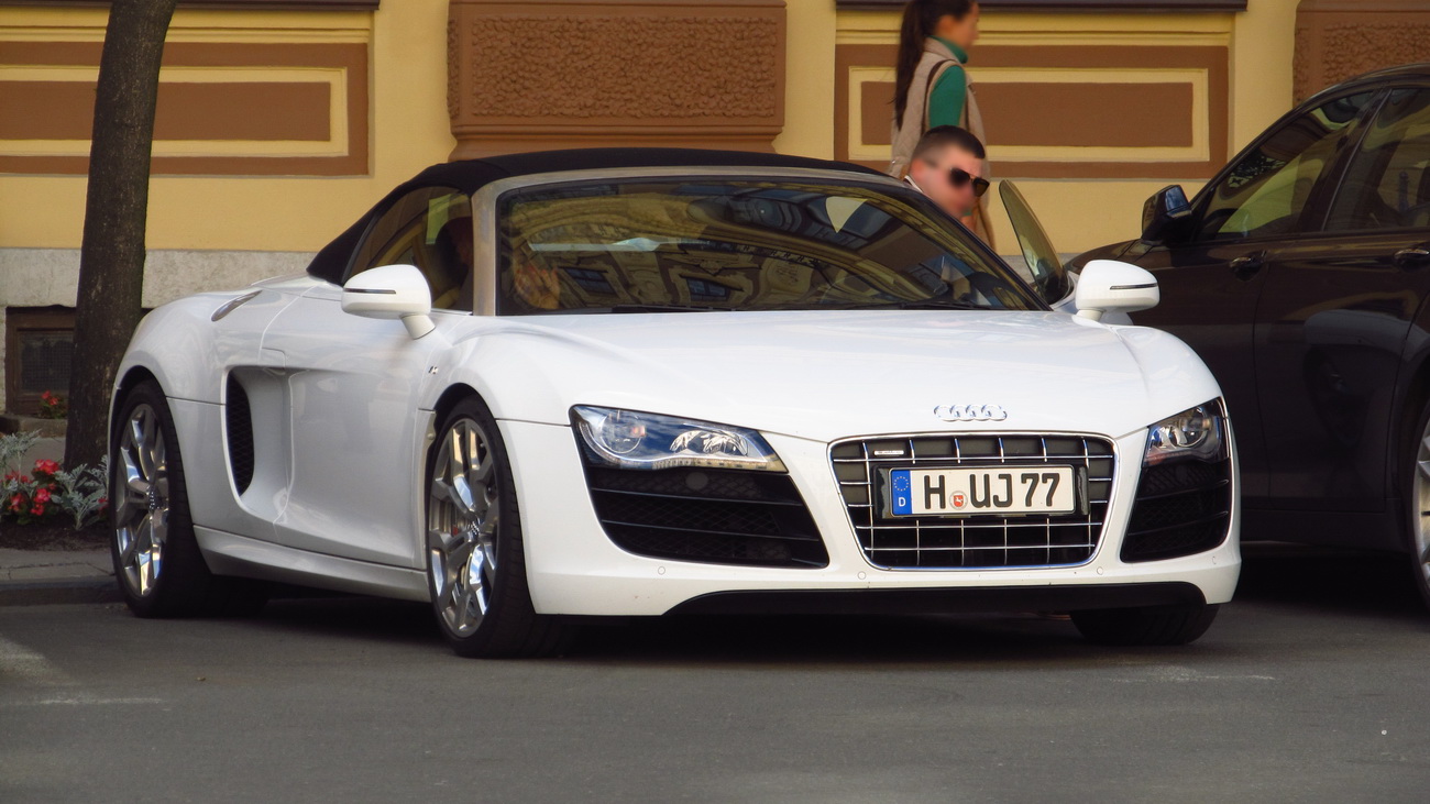 H UJ 77, Audi R8 1st gen Spyder (427/429), 2008–2015