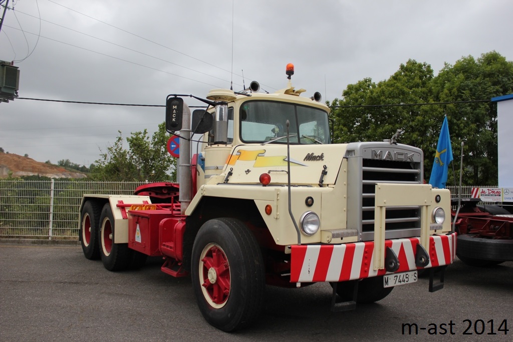 M 7445 S, Mack DM 