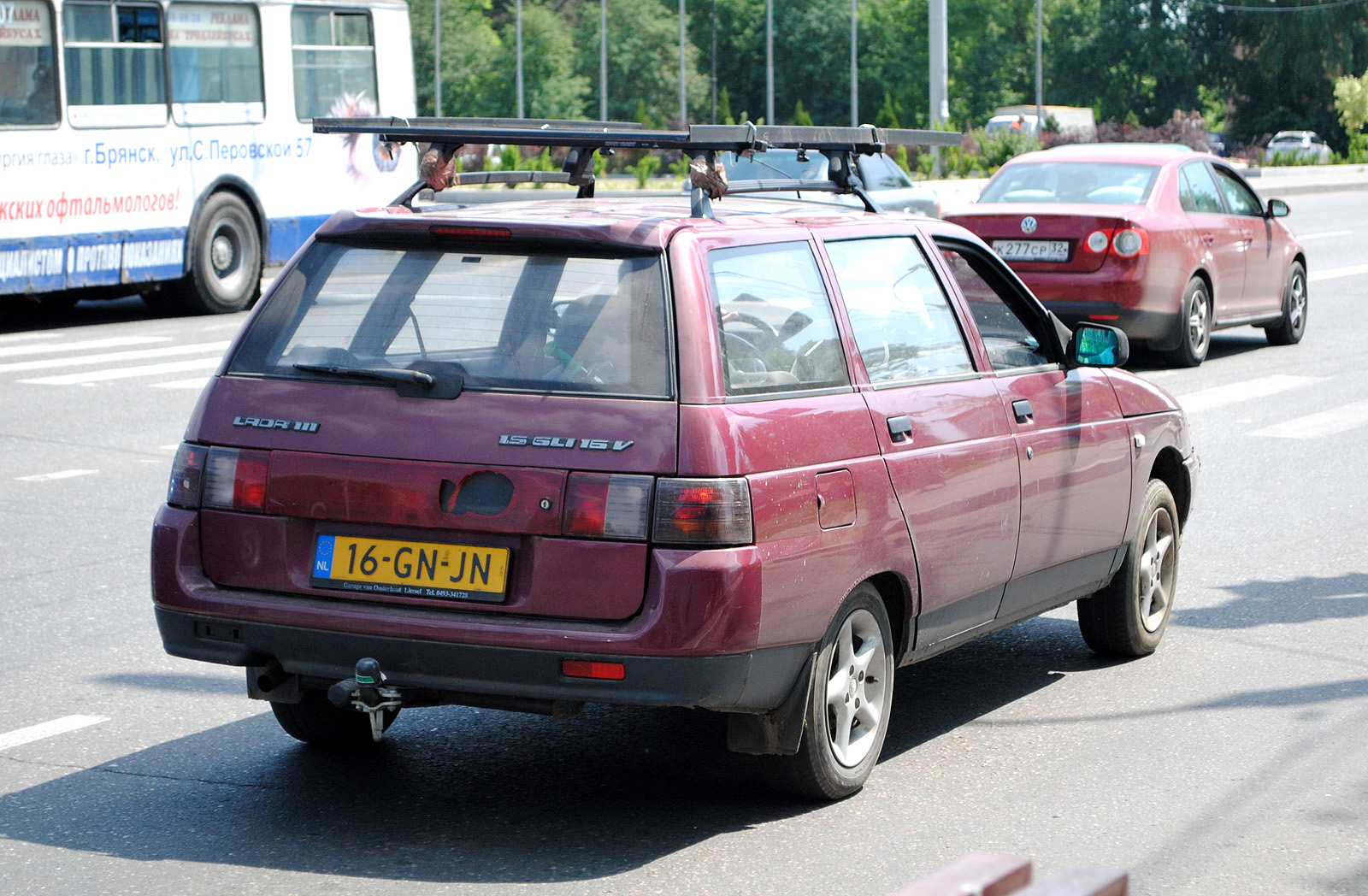 16-GN-JN, Lada (VAZ) 2111 