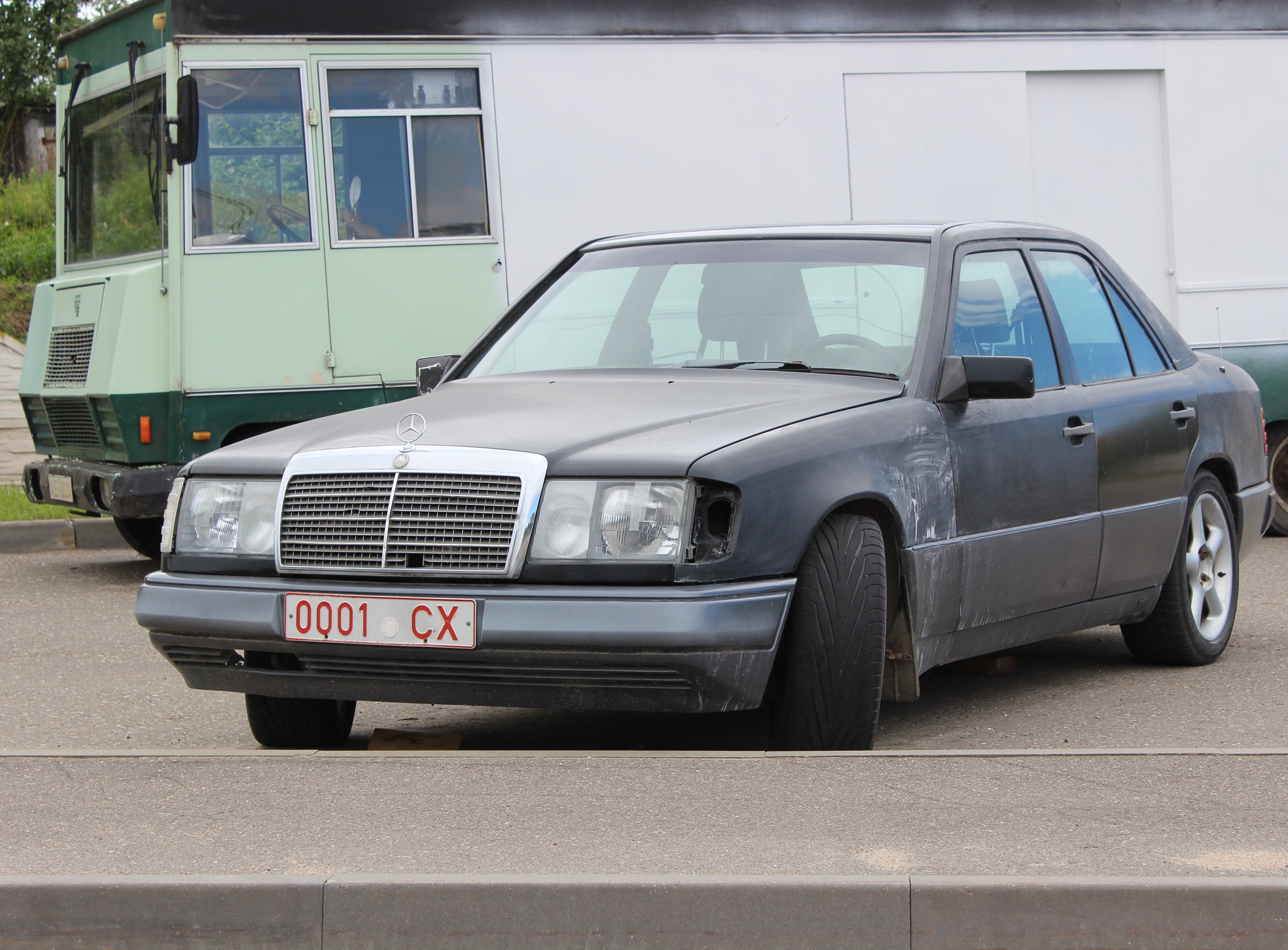 0001 CX, Mercedes-Benz E-Klasse 1st gen Sedan (W124), 1984­–1995
