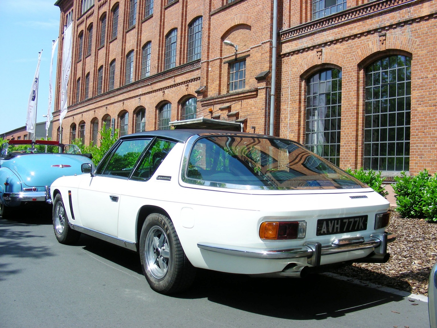 AVH777K, Jensen Interceptor 