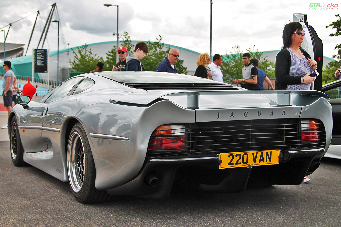220VAN, Jaguar XJ220 