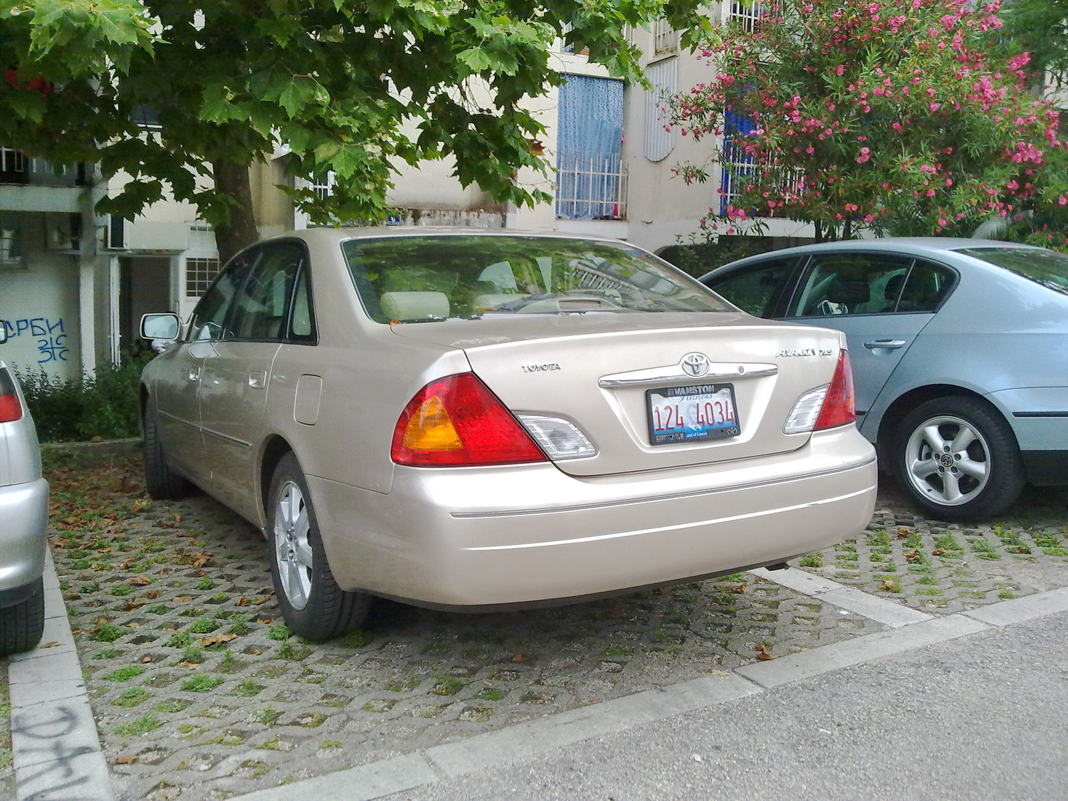 124 4034, Toyota Avalon 2nd gen (XX20), 2000–2004