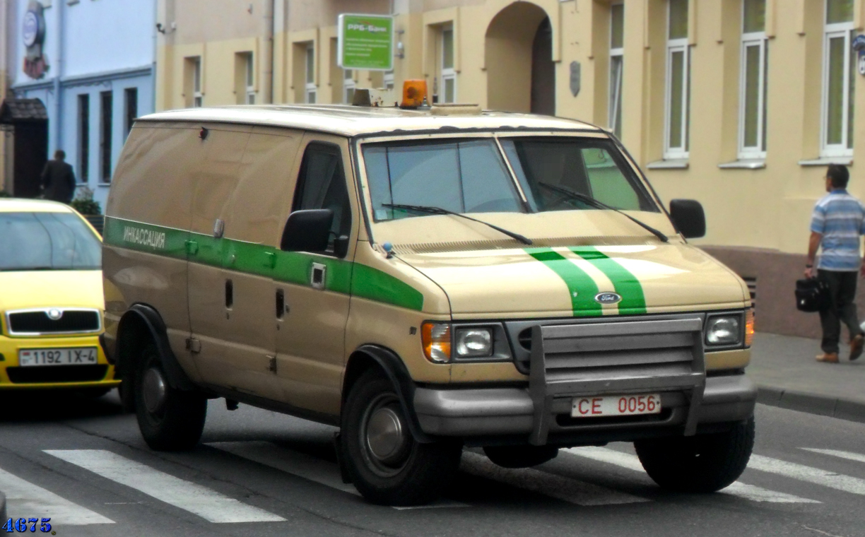 Броневик Ford Econoline