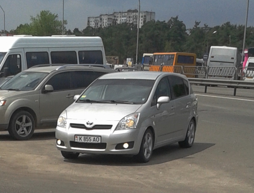 K 855 AO, Toyota Corolla Verso 2nd gen (AR10), 2004–2009