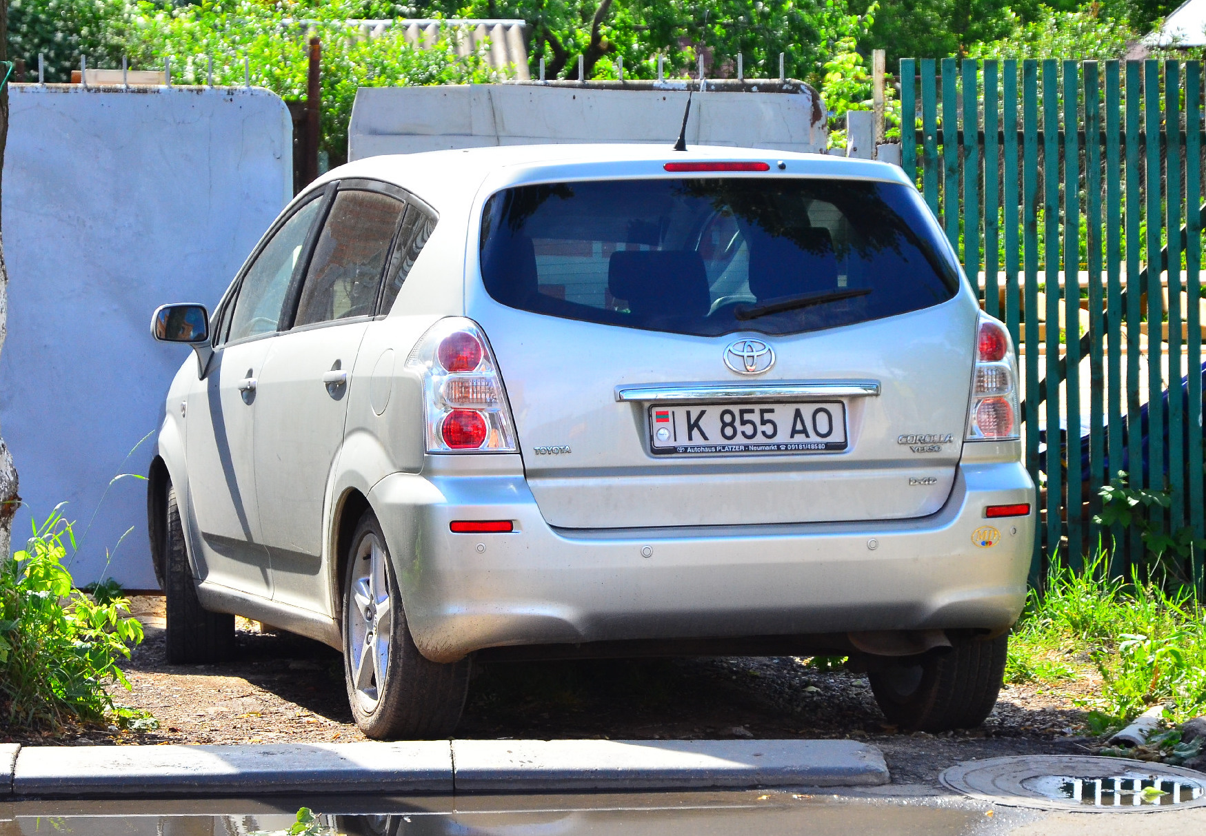 K 855 AO, Toyota Corolla Verso 2nd gen (AR10), 2004–2009