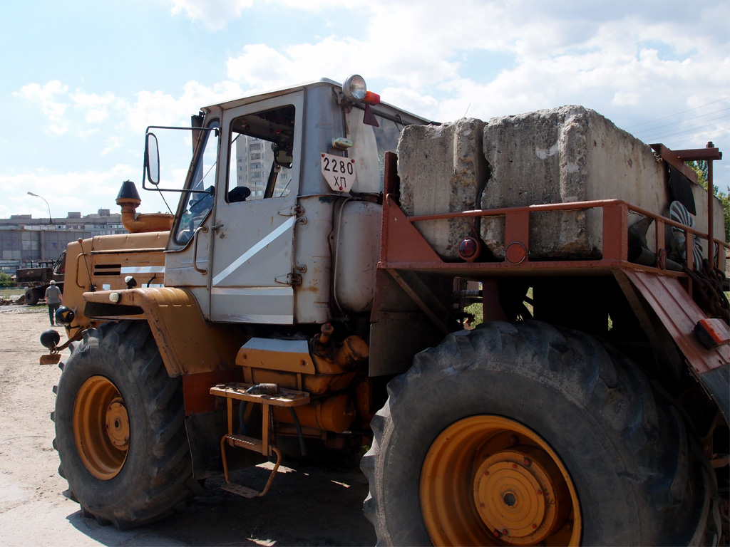 2280 ХП, KhTZ Т-150К 