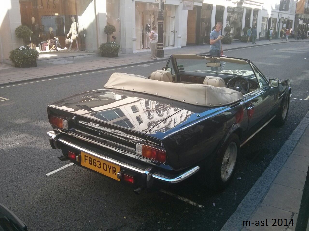 F863OYR, Aston Martin V8 Volante 