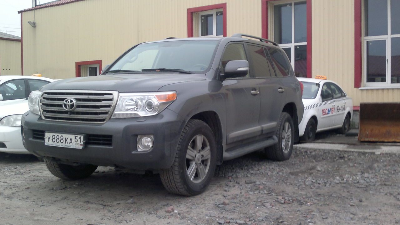 у 888 ка 51, Toyota Land Cruiser 