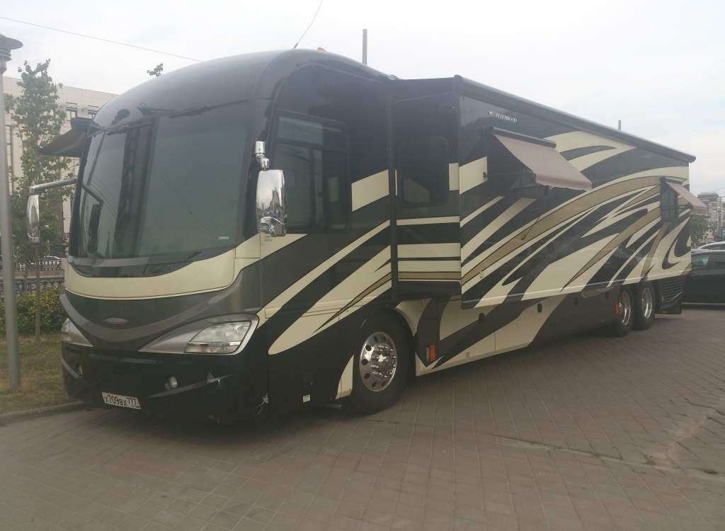 х 709 вх 777, Fleetwood Revolution 