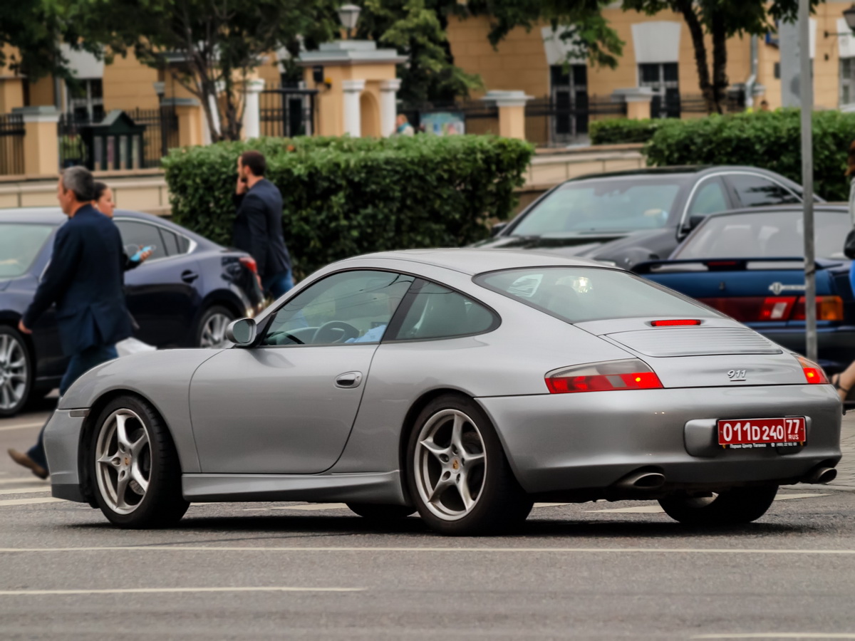 011 D 240 77, Porsche 911 5th gen Coupé (996), 1997–2006