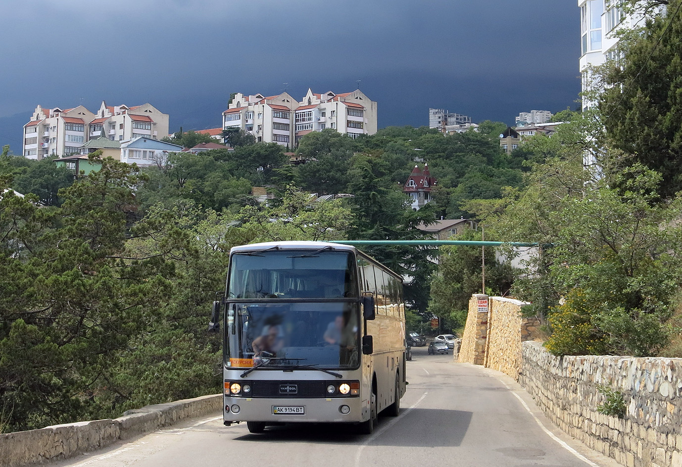 AK 9194 BT, Van Hool T815 