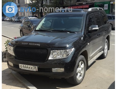 е444кх38, Toyota Land Cruiser