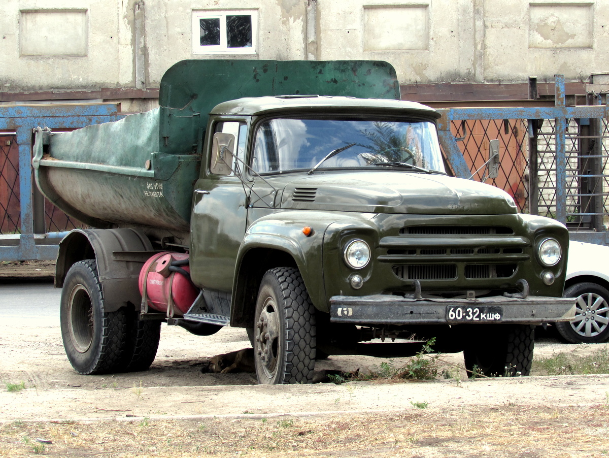 Покажи зил 130. ЗИЛ ММЗ 555. ЗИЛ 130 ММЗ. ЗИЛ 130 MMZ. ЗИЛ 138.