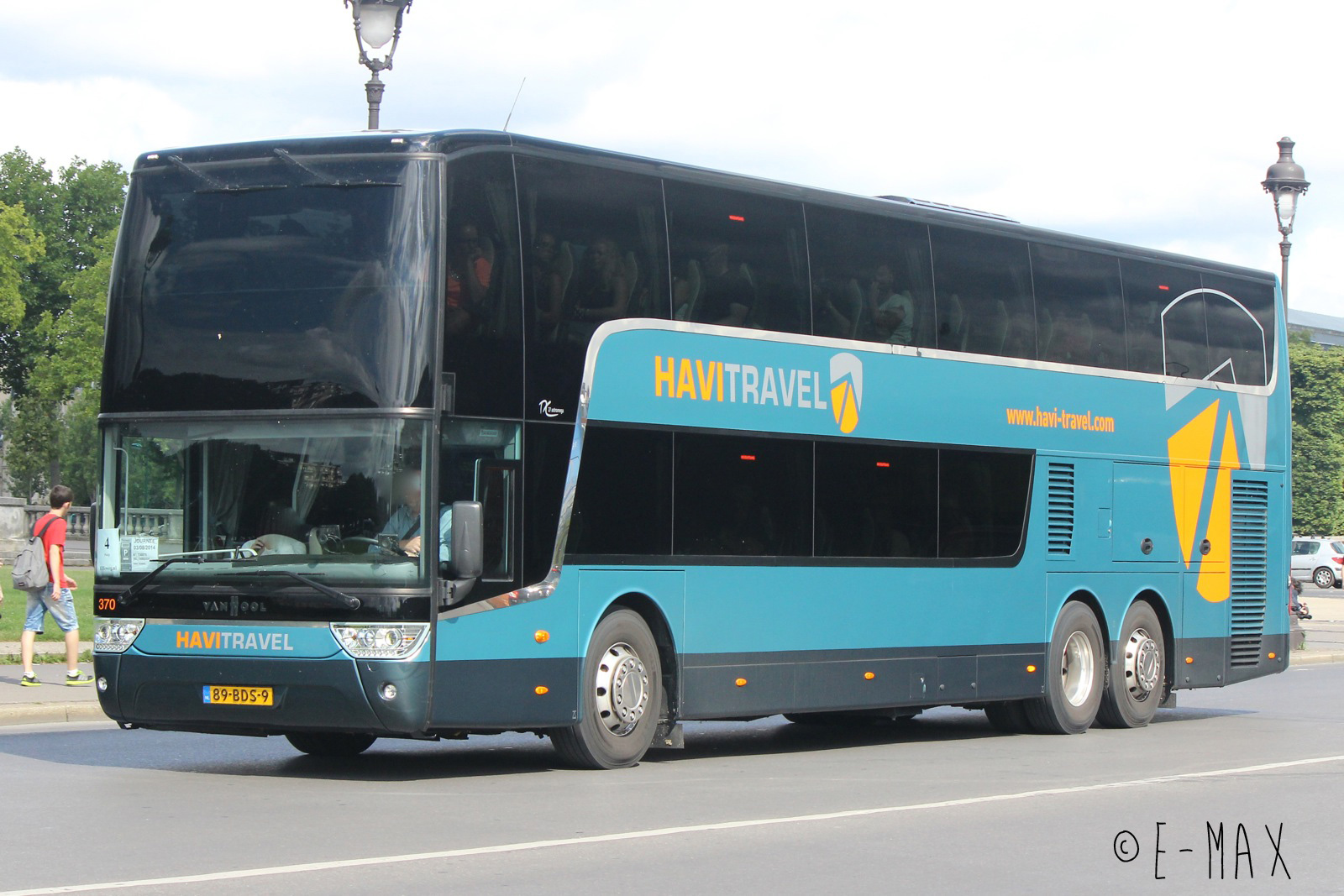 Van 9. Van Hool t9 astrobel. Автобус van Hool Jumbo. Van Hool без модели тентованны. Van Hool t9 - Series фото.