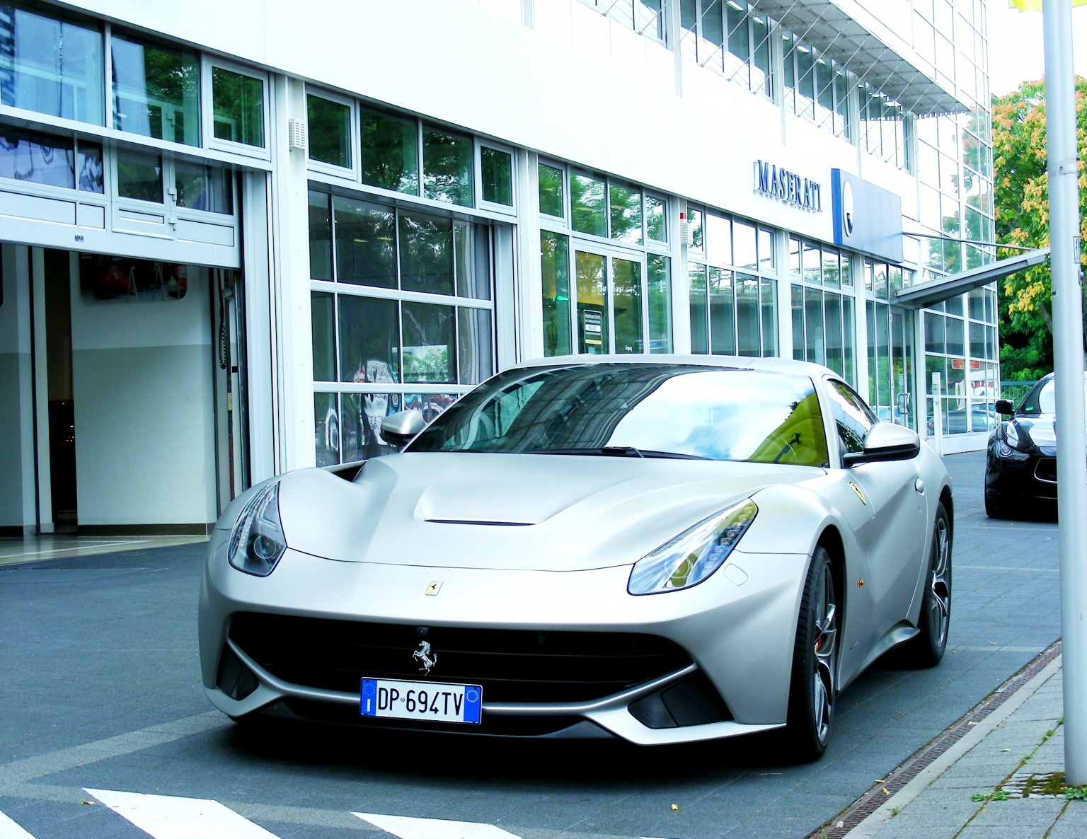 DP 694 TV, Ferrari F12 F12berlinetta (F152), 2012–2017