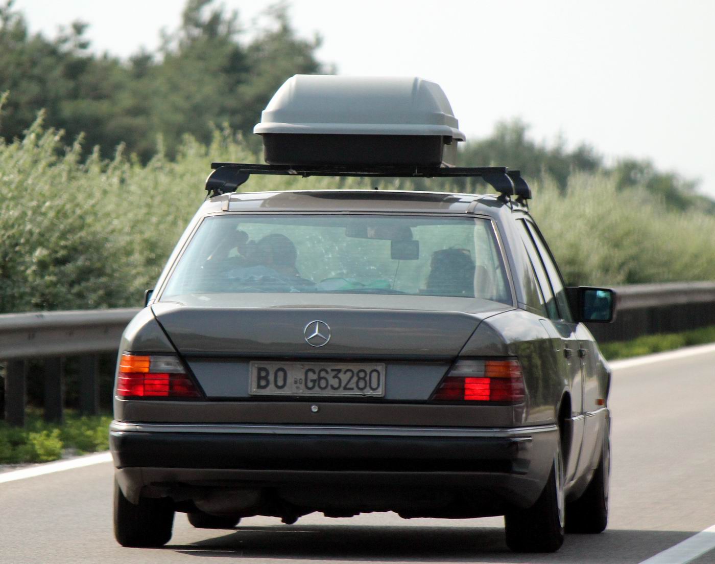 BO G63280, Mercedes-Benz E-Klasse 1st gen Sedan (W124), 1984­–1995