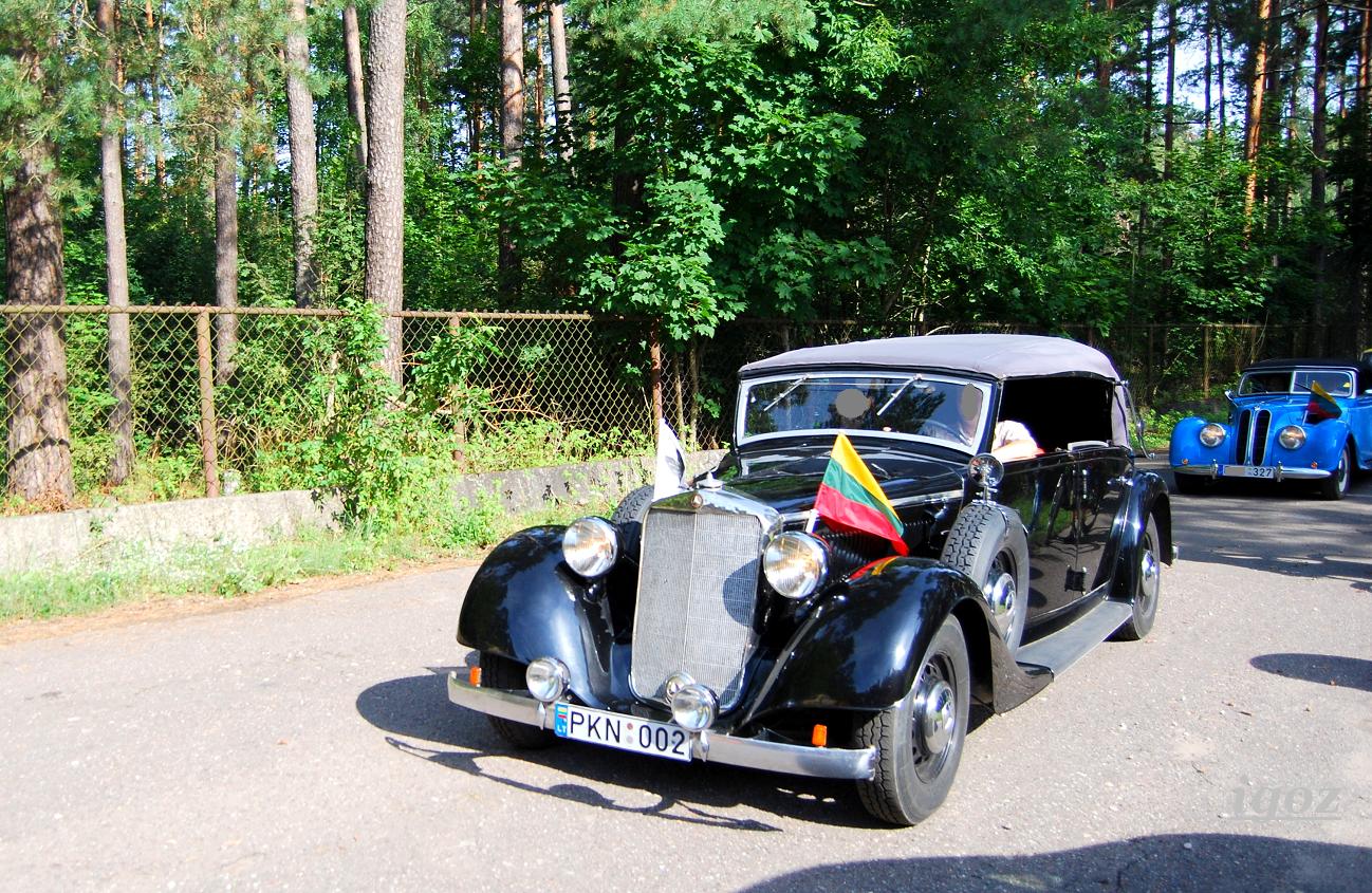 PKN 002, Mercedes-Benz 320 
