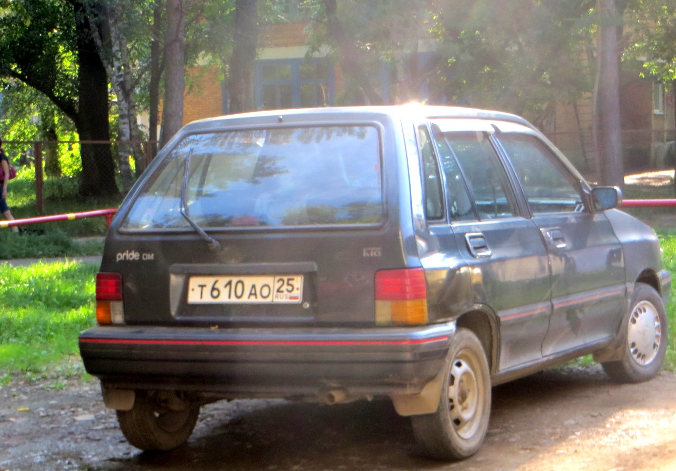 т 610 ао 25, Kia Pride 1st gen 5-door Hatch (Y), 1988–2000