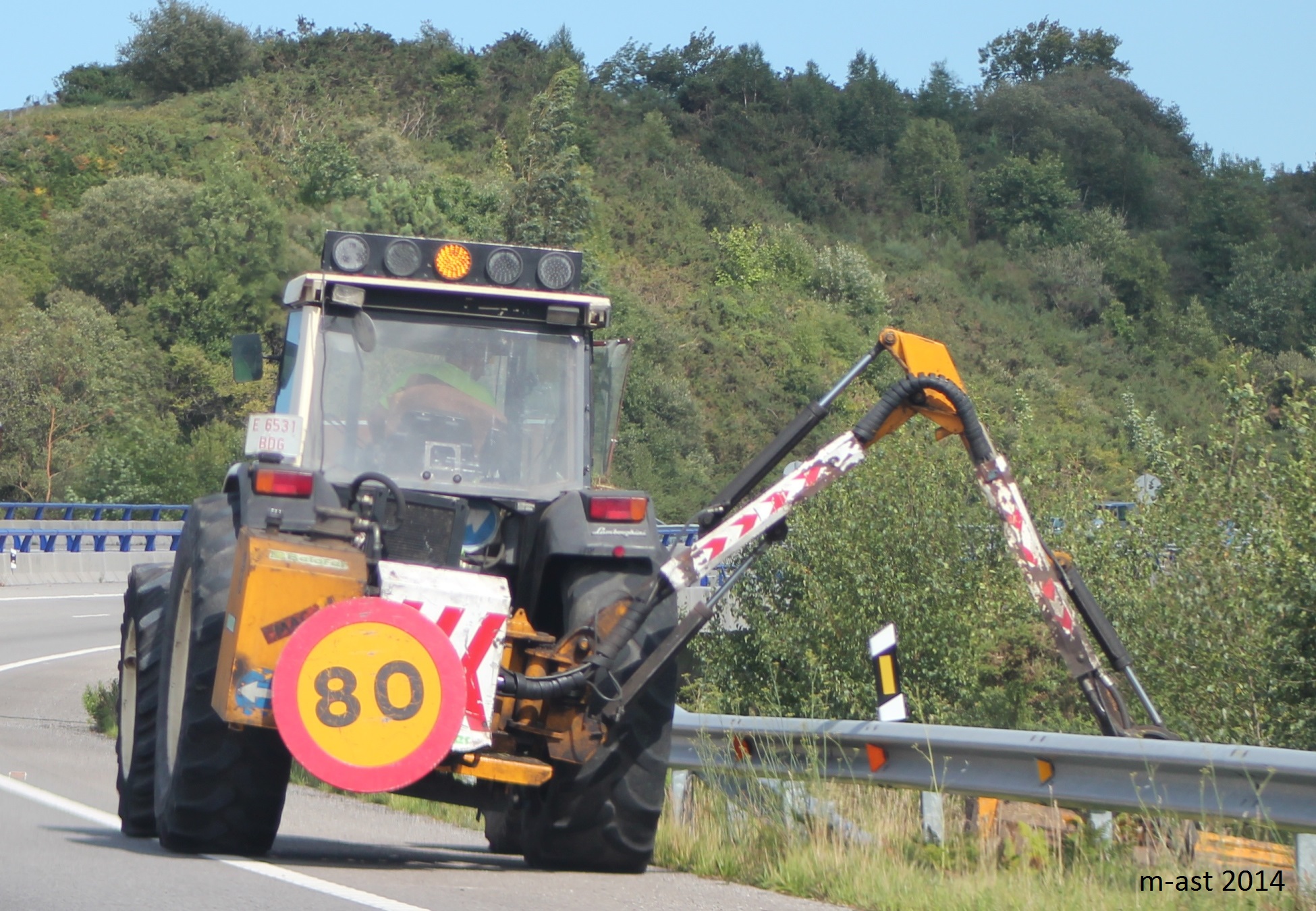 E 6531 BDG, Lamborghini DT-Series 