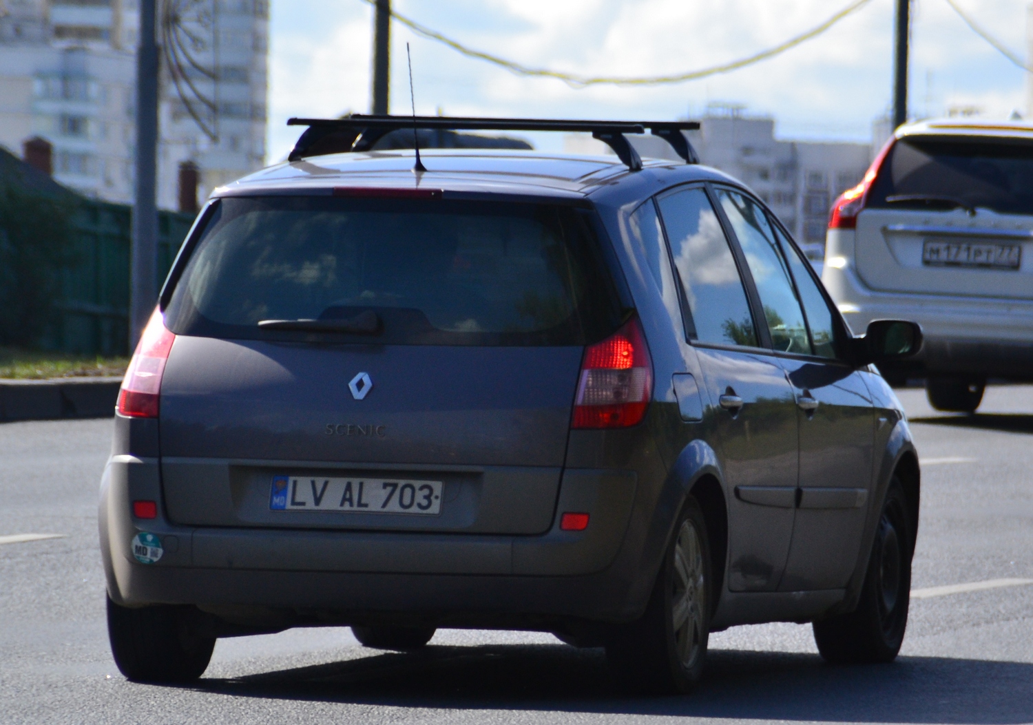 LV AL 703, Renault Scénic 