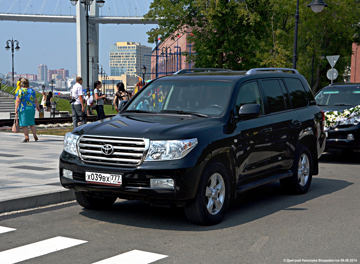 "х 039 вх 777" фото Toyota Land Cruiser. 