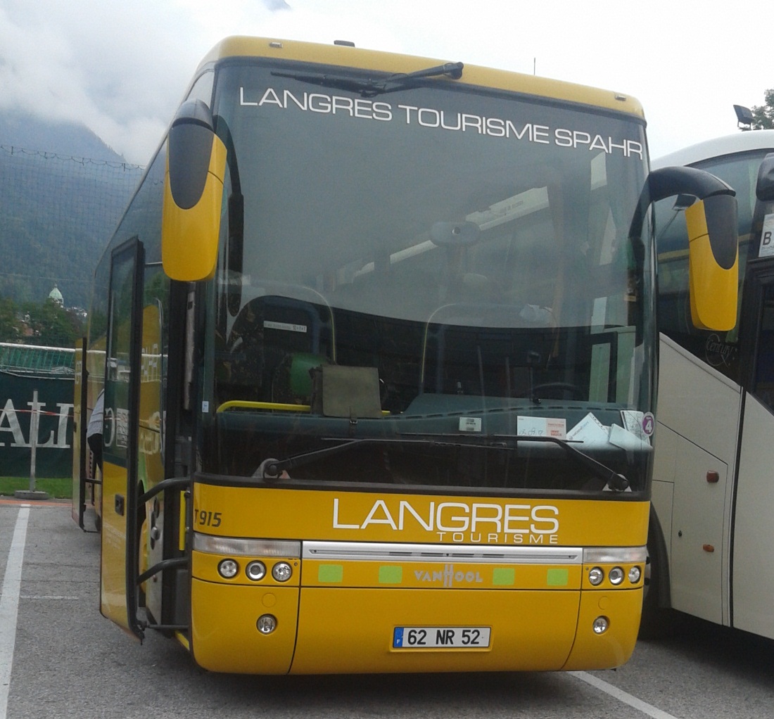 62 NR 52, Van Hool T915 