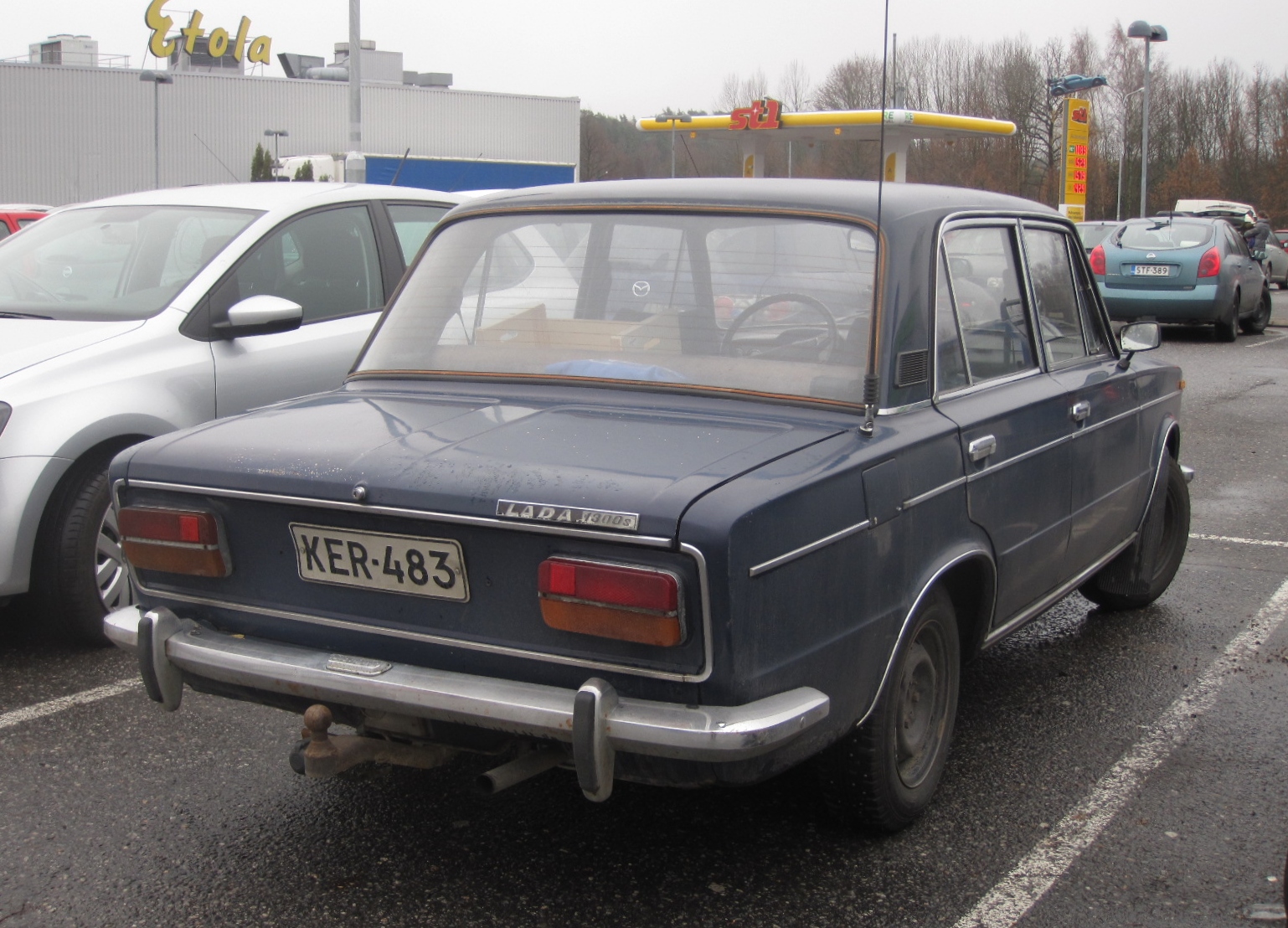 Lada 483