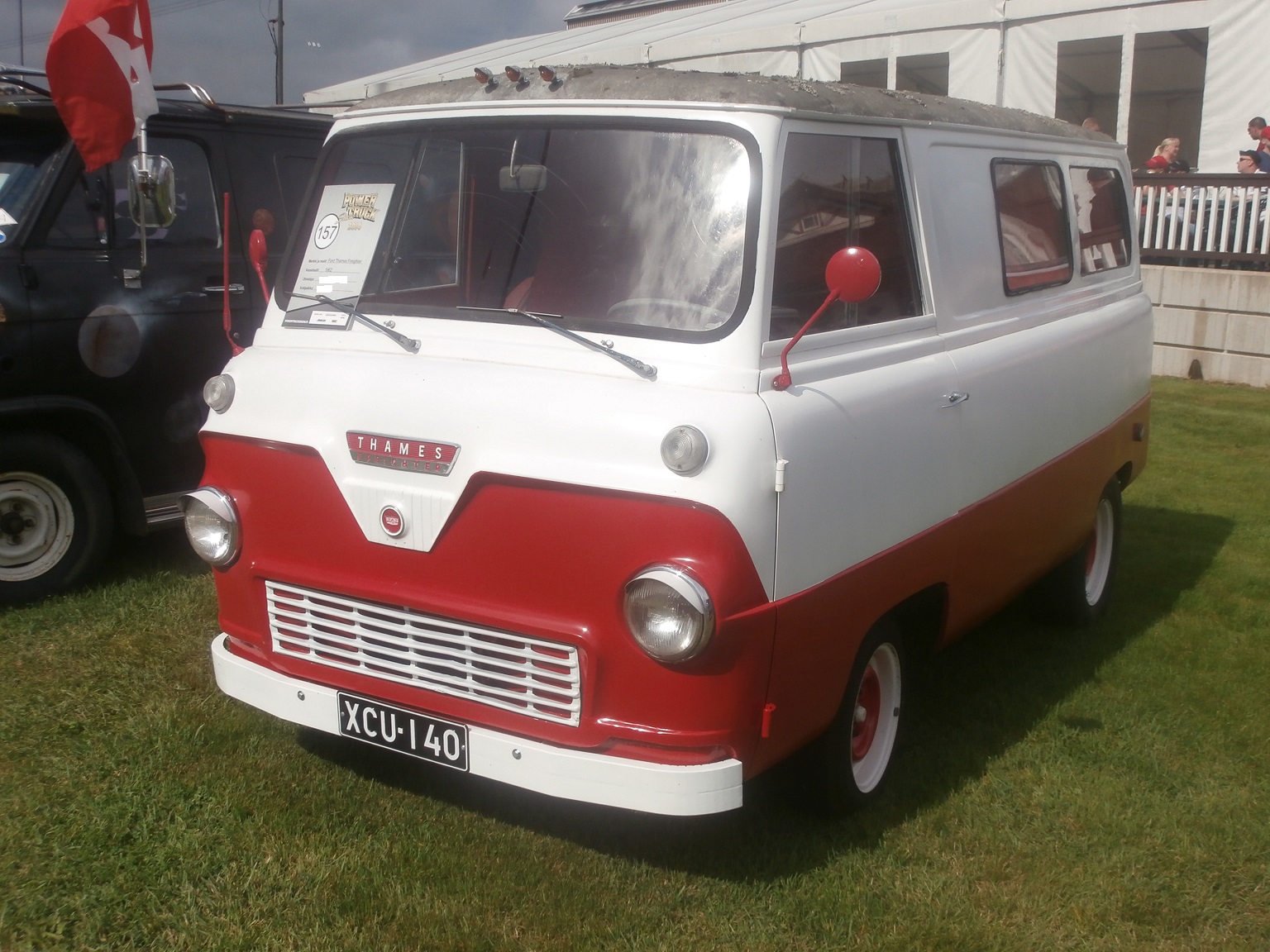 XCU-140, Ford Thames 400E 