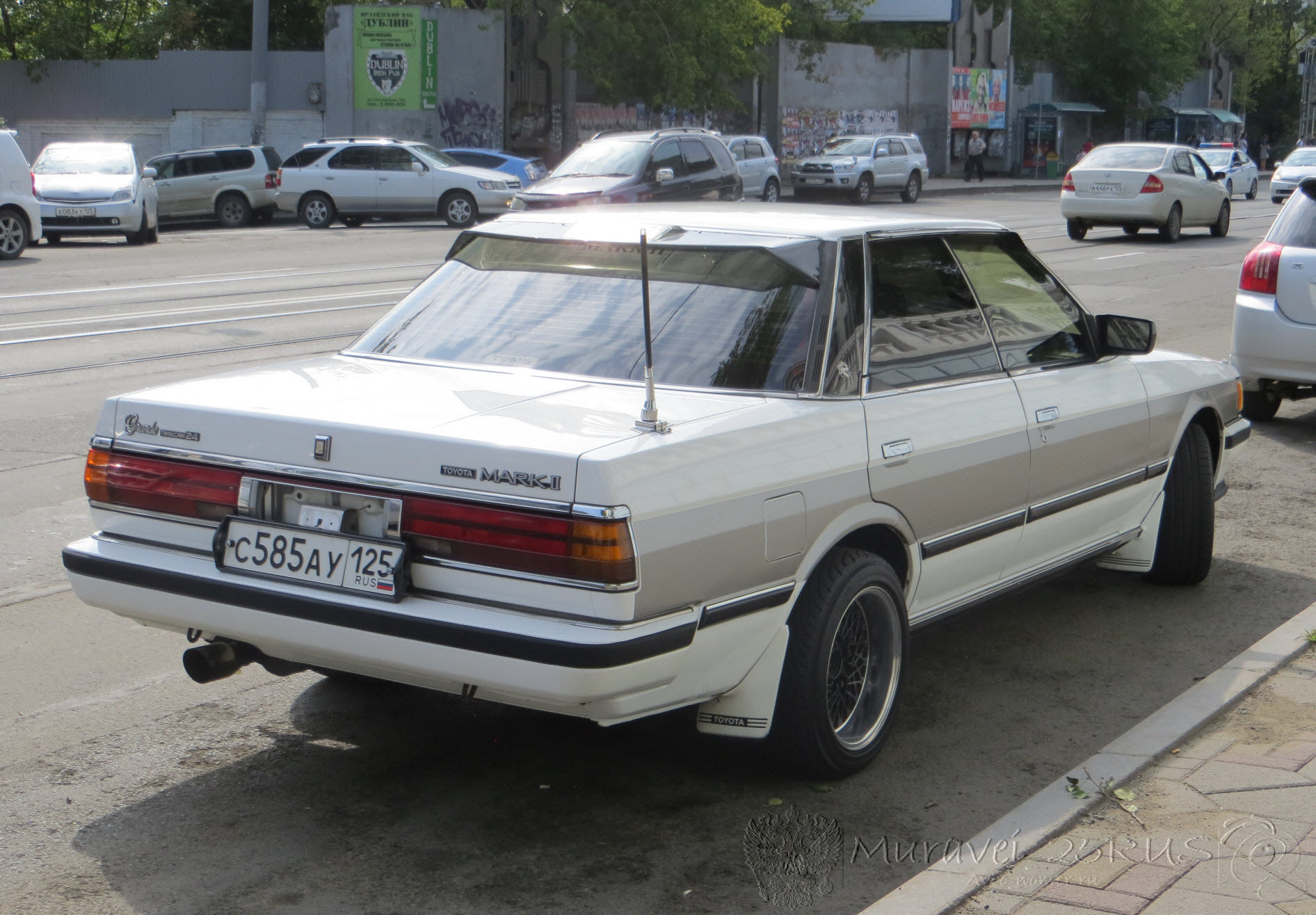 с 585 ау 125, Toyota Mark II 5th gen Hardtop (X70), 1984–1988