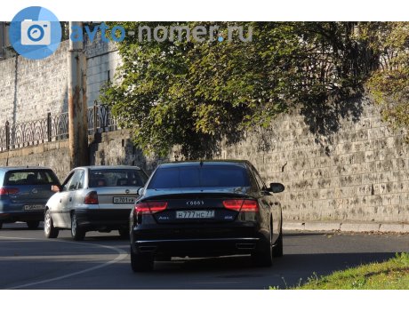 н777нс77, Audi A8