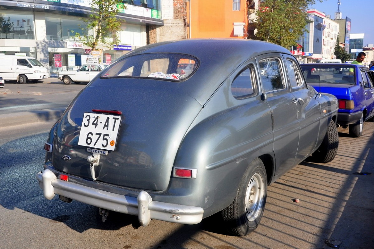 34 AT 675, Ford Vedette 