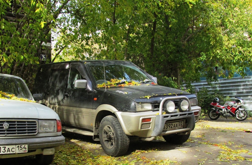 а 392 аа 22, Nissan Mistral 1st gen 5-door SUV (R20; JP-market), 1994–1998