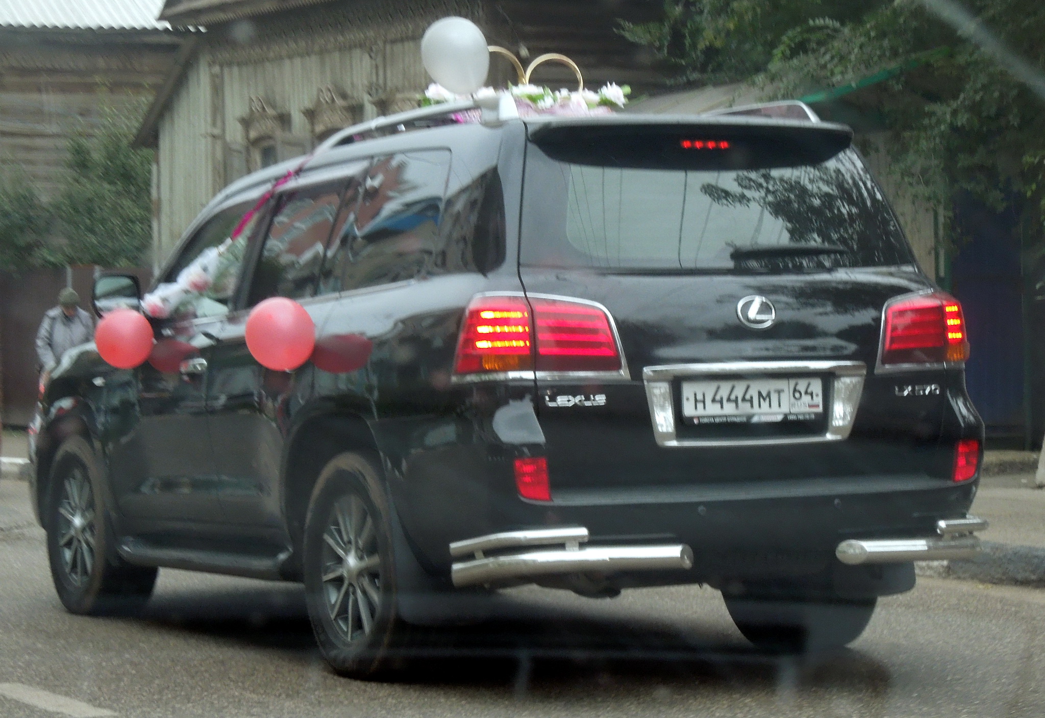 н 444 мт 64, Lexus LX 