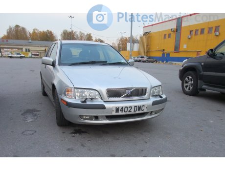 W402 DWC, Volvo V40