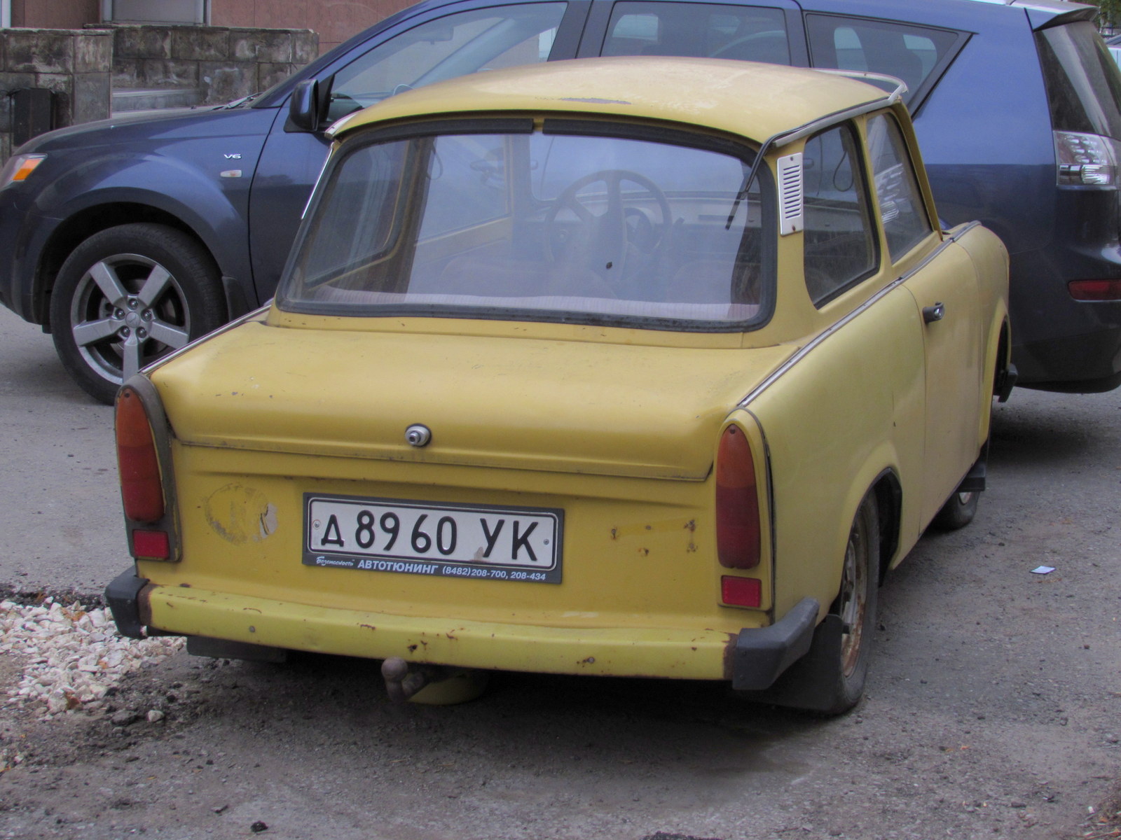 д 8960 УК, Trabant 601 Limousine, 1964–1990