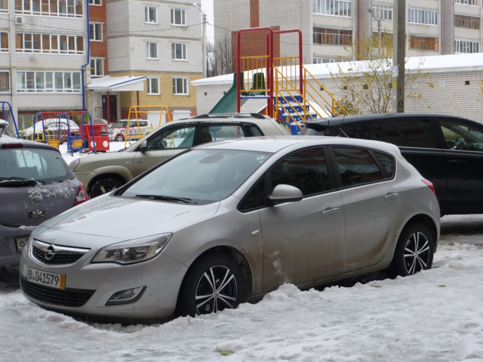 B 041579, Opel Astra 4th gen Hatch (J; P10), 2009–2015